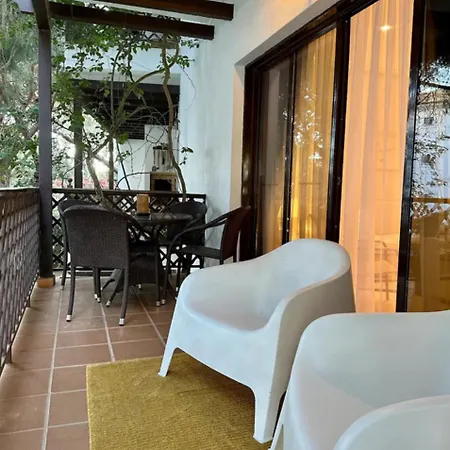 Pine Sun Park Apartment *